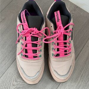 Reebok Classic Leather Ripple Trail Buff sneakers size 8